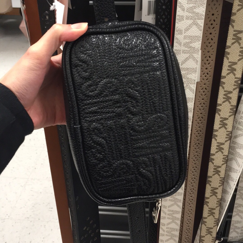 Used steve madden fanny pack